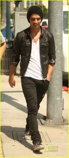 Joe ;**
